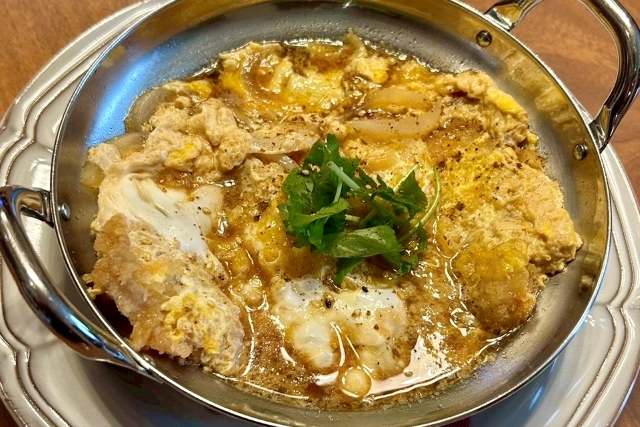 余市北島豚と江別太田ファーム卵のカツ煮鍋